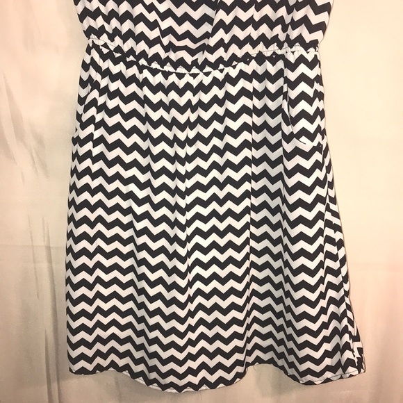 Forever 21 Sleeveless Black and White Dress Size Medium - Picture 3 of 8